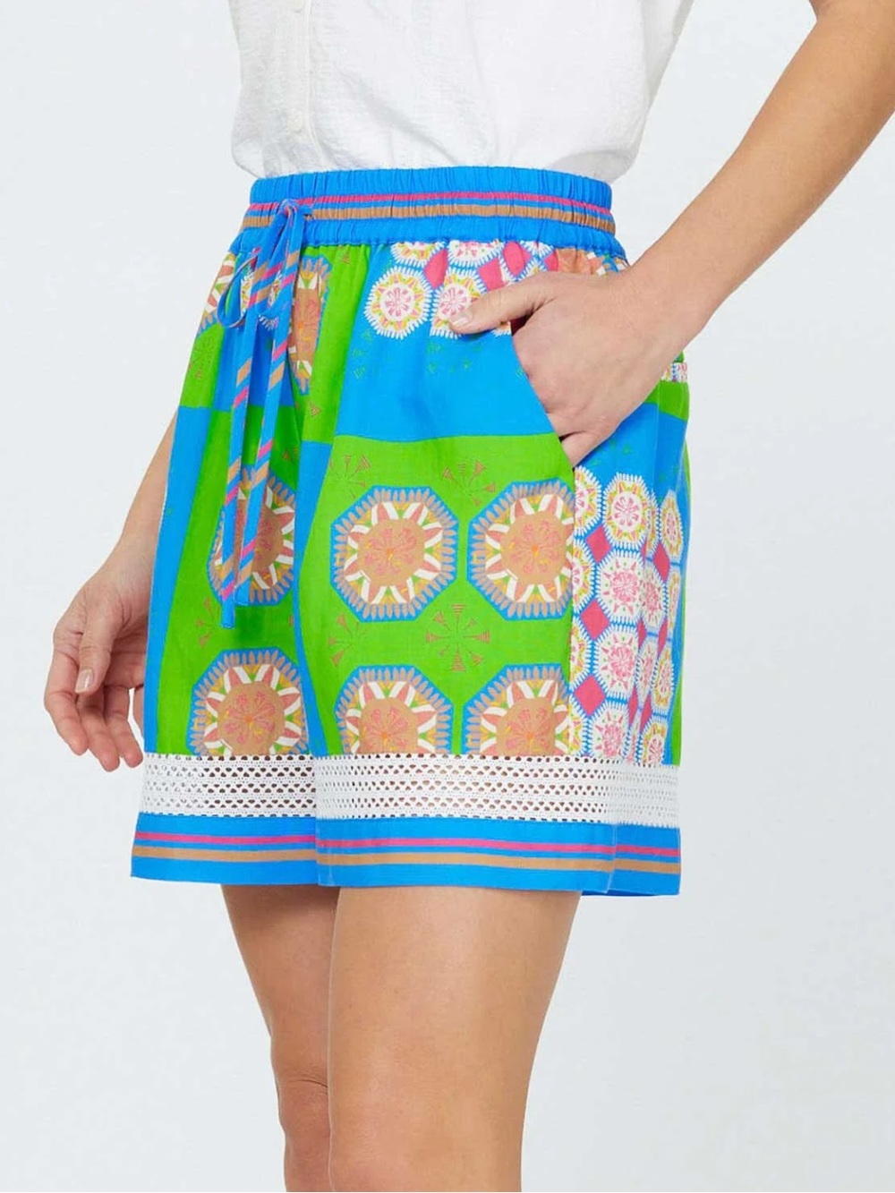 Current Air Printed Boho Pull On Shorts Blue Green Medallion Lace Trim Size M
